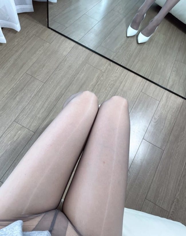 抖娘-利世 NO.202 自摄 – 牛仔裤[51P-210M]